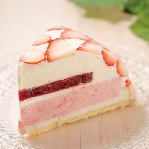 【今月イチオシの新作ケーキ！】ペチカ苺のドーム