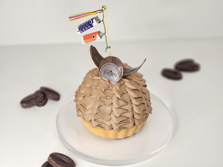 こどもの日　兜ケーキ