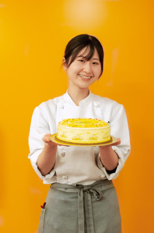 ジャパンケーキショー2025バタークリーム部門で入賞したスタッフ