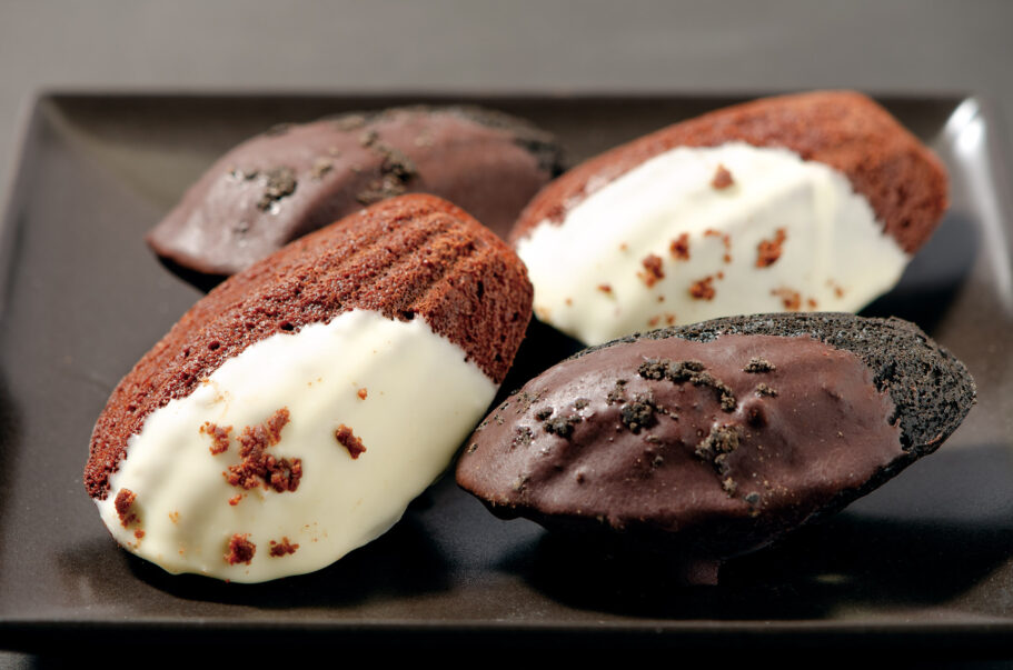 アイシティ21催事場限定マドレーヌ『BLACK & RICH（ブラック＆リッチ）』