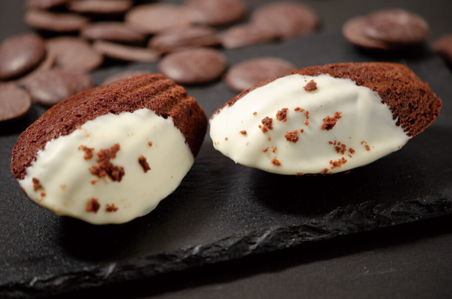 RICH Chocolate　ガトーショコラ仕立てのマドレーヌ