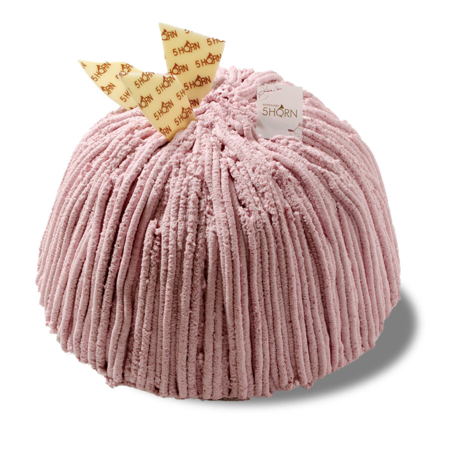 果実を重ねた、春の一台　『ベリーモンブラン』