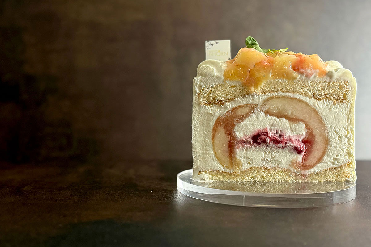 丸ごと桃ショートケーキ | 断面図